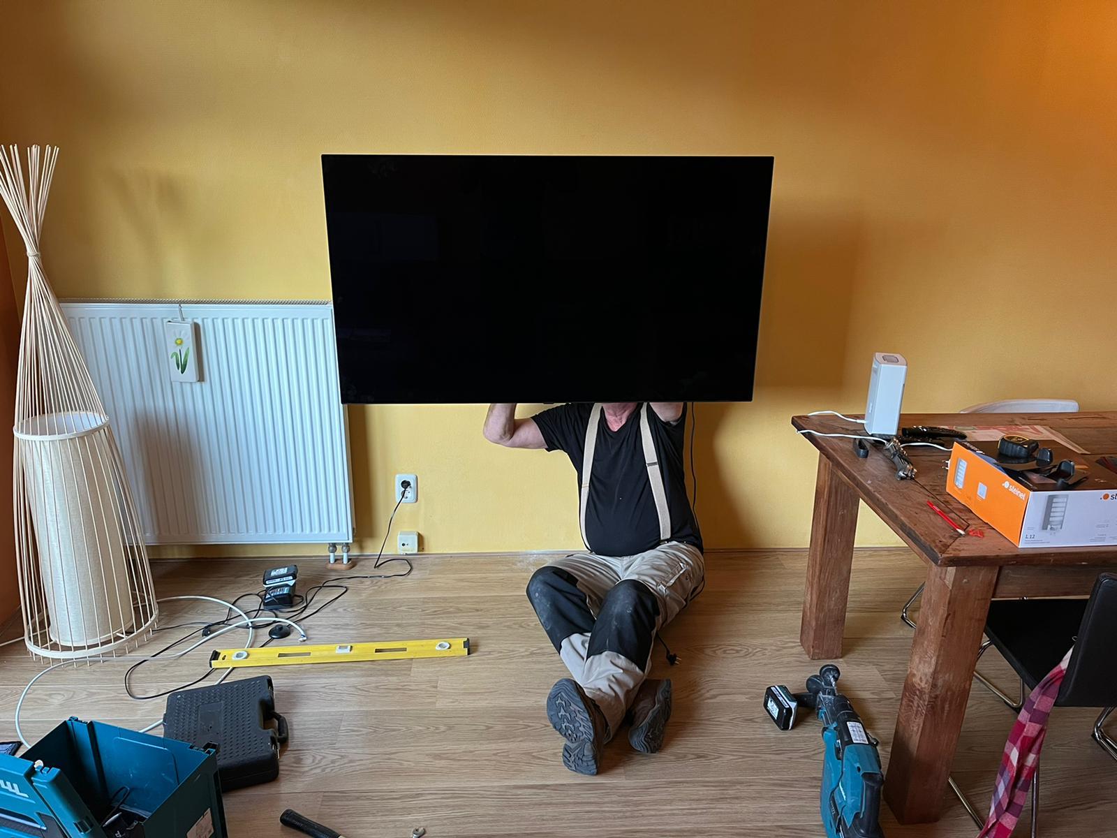 Gert Fikst het allemaal, actie foto's, klusjesman GertFikstHet